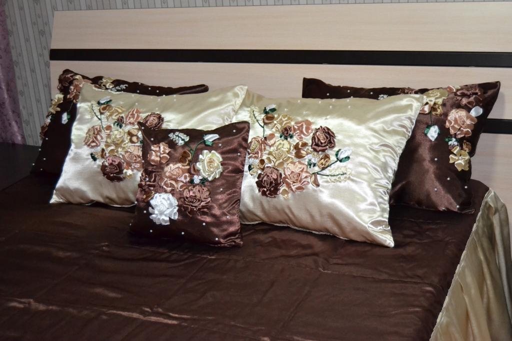 Комплект покрывало и декоративная подушка Trio